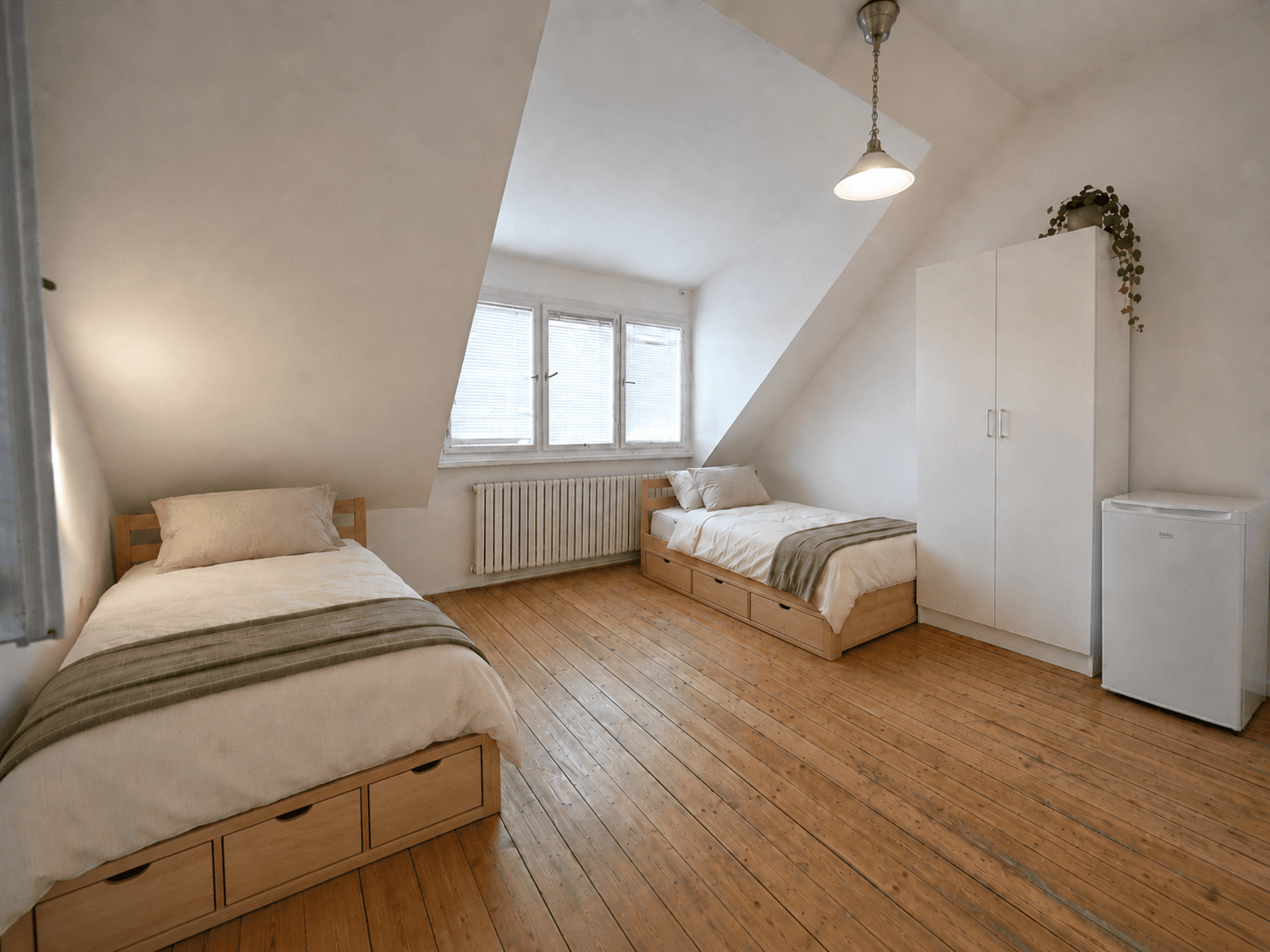 Pronájem domu 320 m², pozemek 2.000 m², Filmařská, Praha, Praha Pronájem domu 320 m², pozemek 2.000 m², Filmařská, Praha, Praha