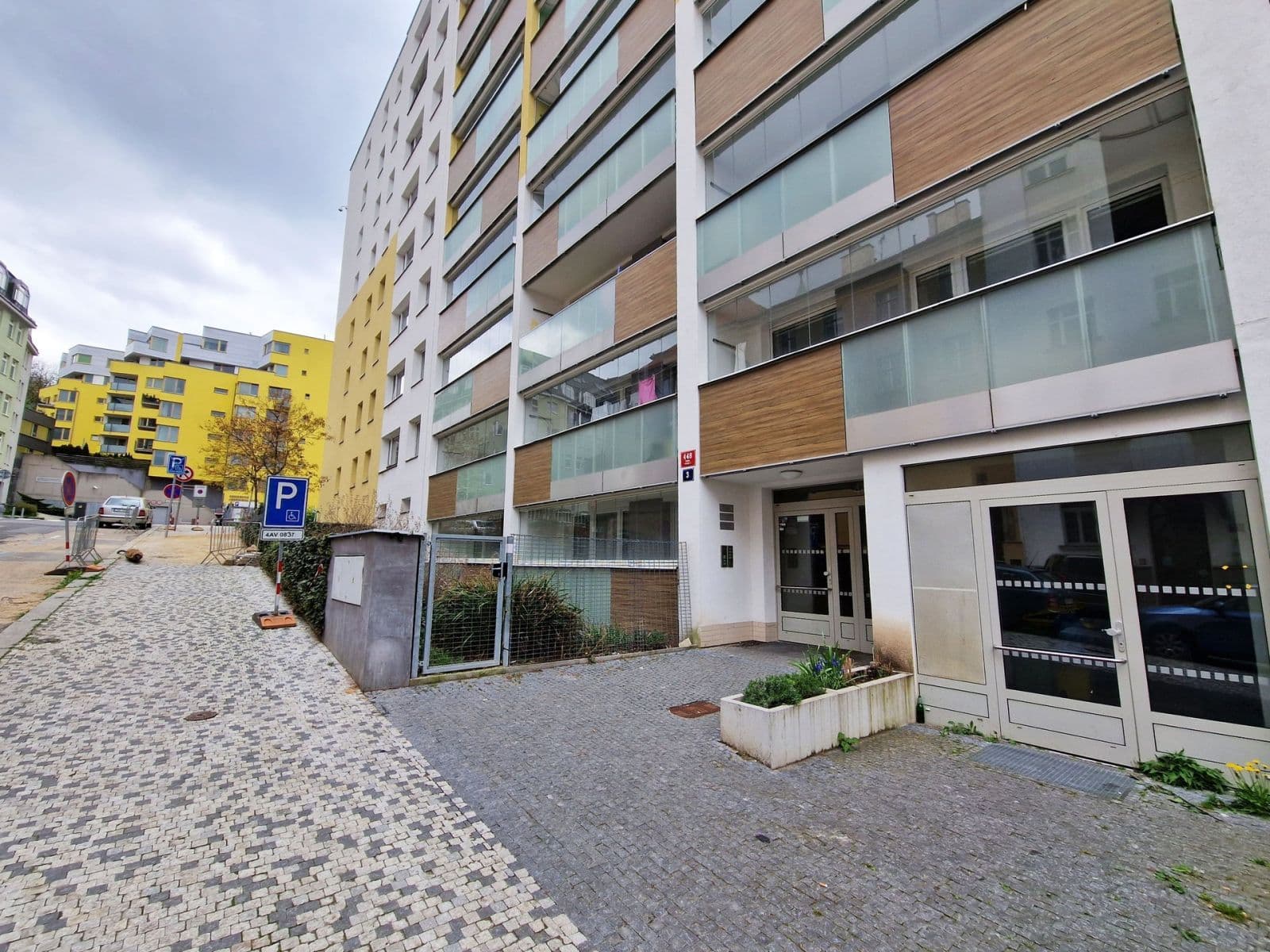 Pronájem bytu 3+kk 76 m², Ostromečská, Praha, Praha Pronájem bytu 3+kk 76 m², Ostromečská, Praha, Praha