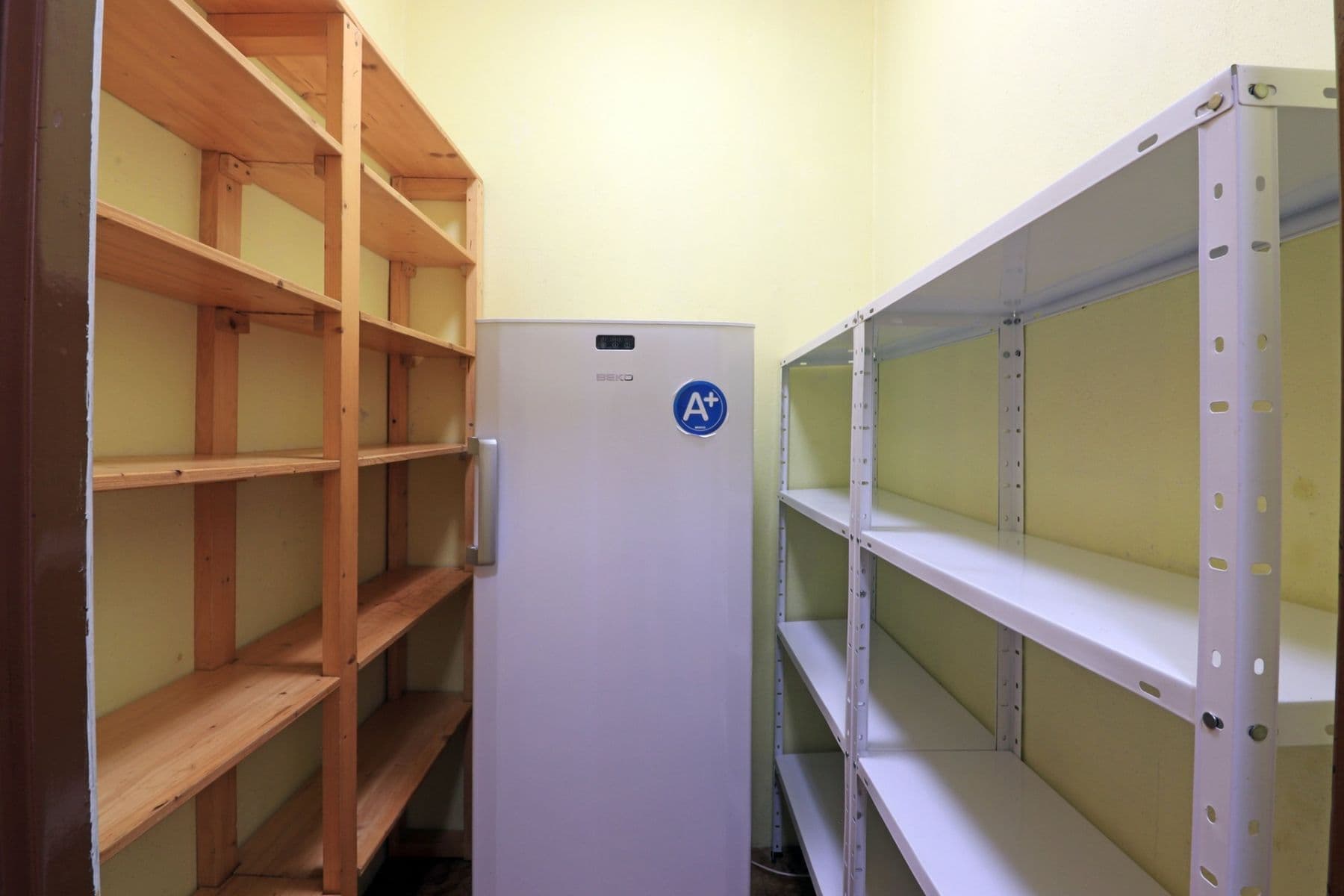 Pronájem bytu 3+1 70 m², Plynárenská, Slaný, Středočeský kraj Pronájem bytu 3+1 70 m², Plynárenská, Slaný, Středočeský kraj