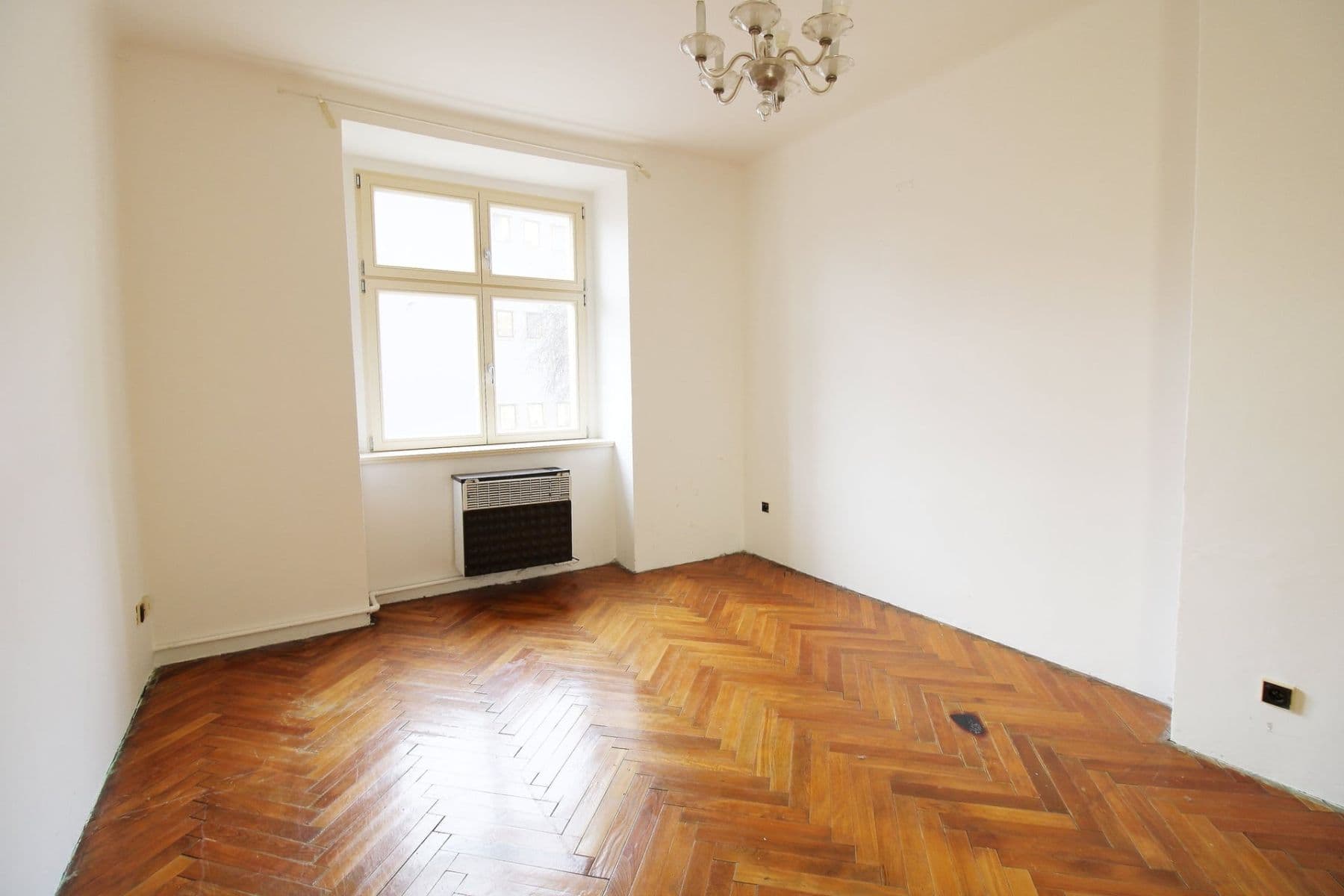 Pronájem bytu 1+1 41 m², Ruská, Praha, Praha Pronájem bytu 1+1 41 m², Ruská, Praha, Praha