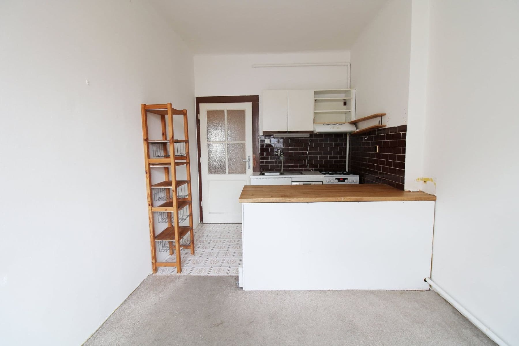 Pronájem bytu 1+1 41 m², Ruská, Praha, Praha Pronájem bytu 1+1 41 m², Ruská, Praha, Praha