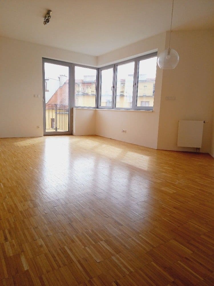 Pronájem bytu 2+kk 65 m², Šafaříkovy sady, Plzeň, Plzeňský kraj Pronájem bytu 2+kk 65 m², Šafaříkovy sady, Plzeň, Plzeňský kraj