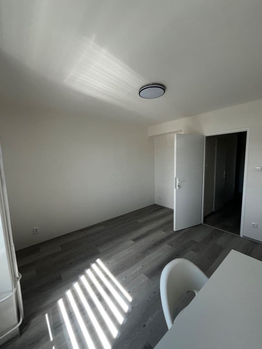 Prodej bytu 3+1 81 m², Evropská, Praha, Praha Prodej bytu 3+1 81 m², Evropská, Praha, Praha