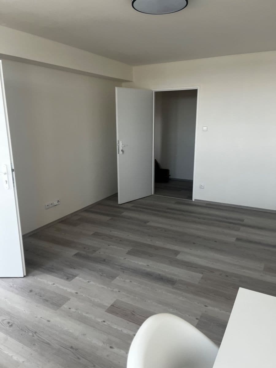 Prodej bytu 3+1 81 m², Evropská, Praha, Praha Prodej bytu 3+1 81 m², Evropská, Praha, Praha