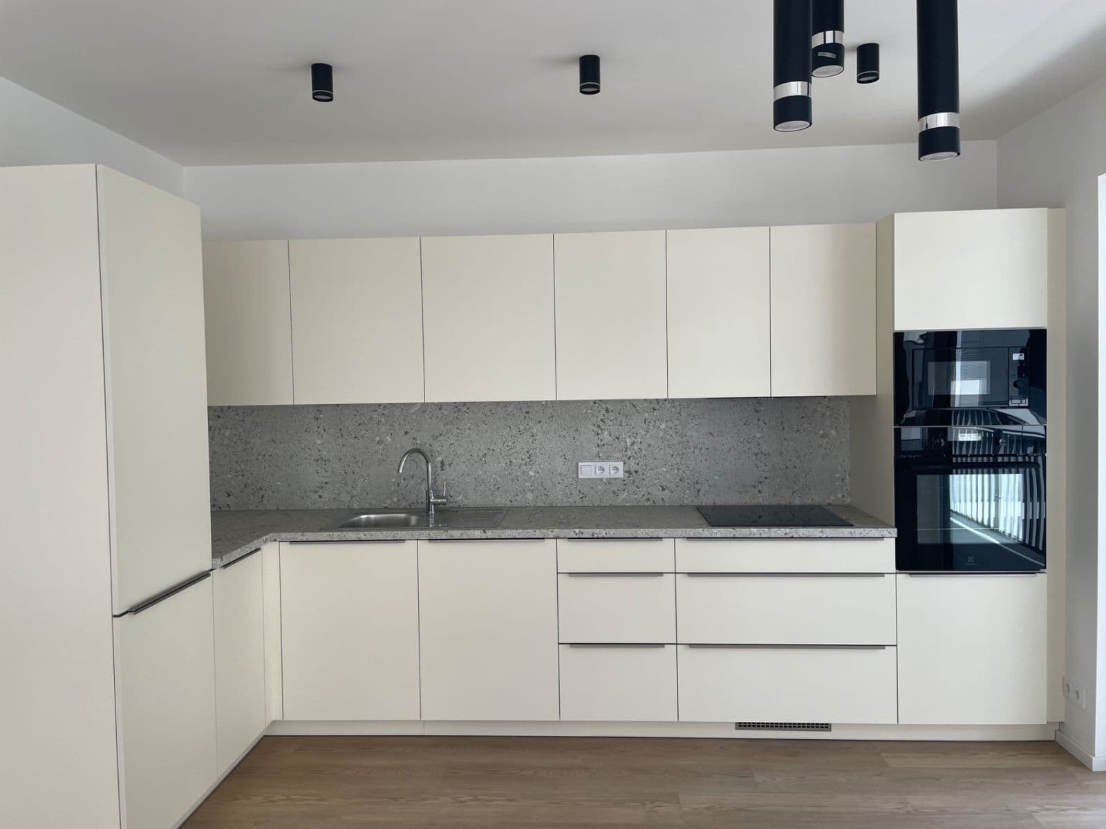 Pronájem bytu 2+kk 73 m², Hábova, Praha, Praha Pronájem bytu 2+kk 73 m², Hábova, Praha, Praha