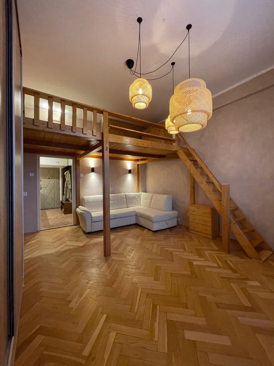 Pronájem bytu 1+1 31 m², 28. pluku, Praha, Praha Pronájem bytu 1+1 31 m², 28. pluku, Praha, Praha