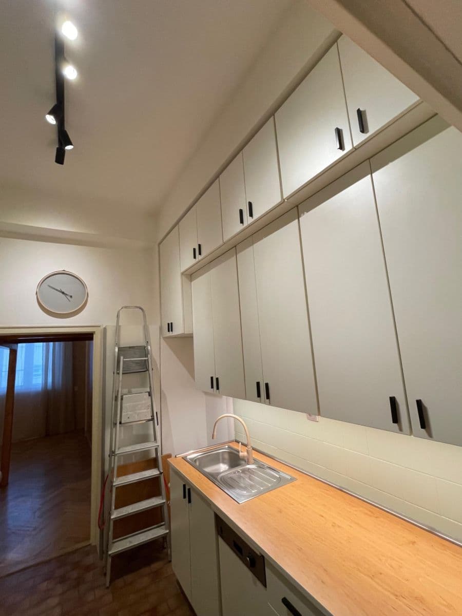 Pronájem bytu 1+1 31 m², 28. pluku, Praha, Praha Pronájem bytu 1+1 31 m², 28. pluku, Praha, Praha