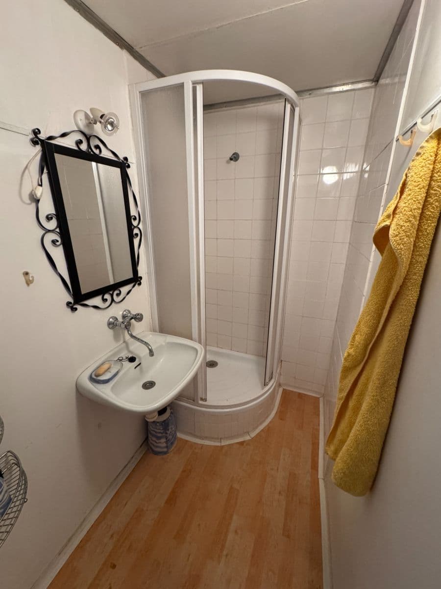 Prodej bytu 2+kk 47 m², Kozmíkova, Praha, Praha Prodej bytu 2+kk 47 m², Kozmíkova, Praha, Praha