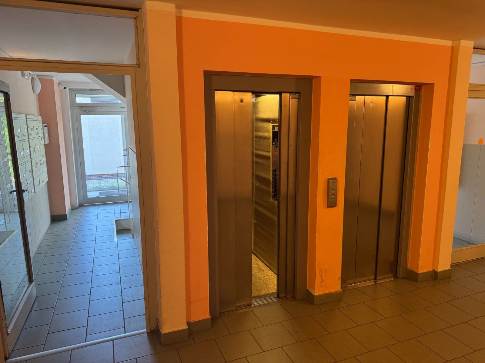 Prodej bytu 2+kk 47 m², Kozmíkova, Praha, Praha Prodej bytu 2+kk 47 m², Kozmíkova, Praha, Praha