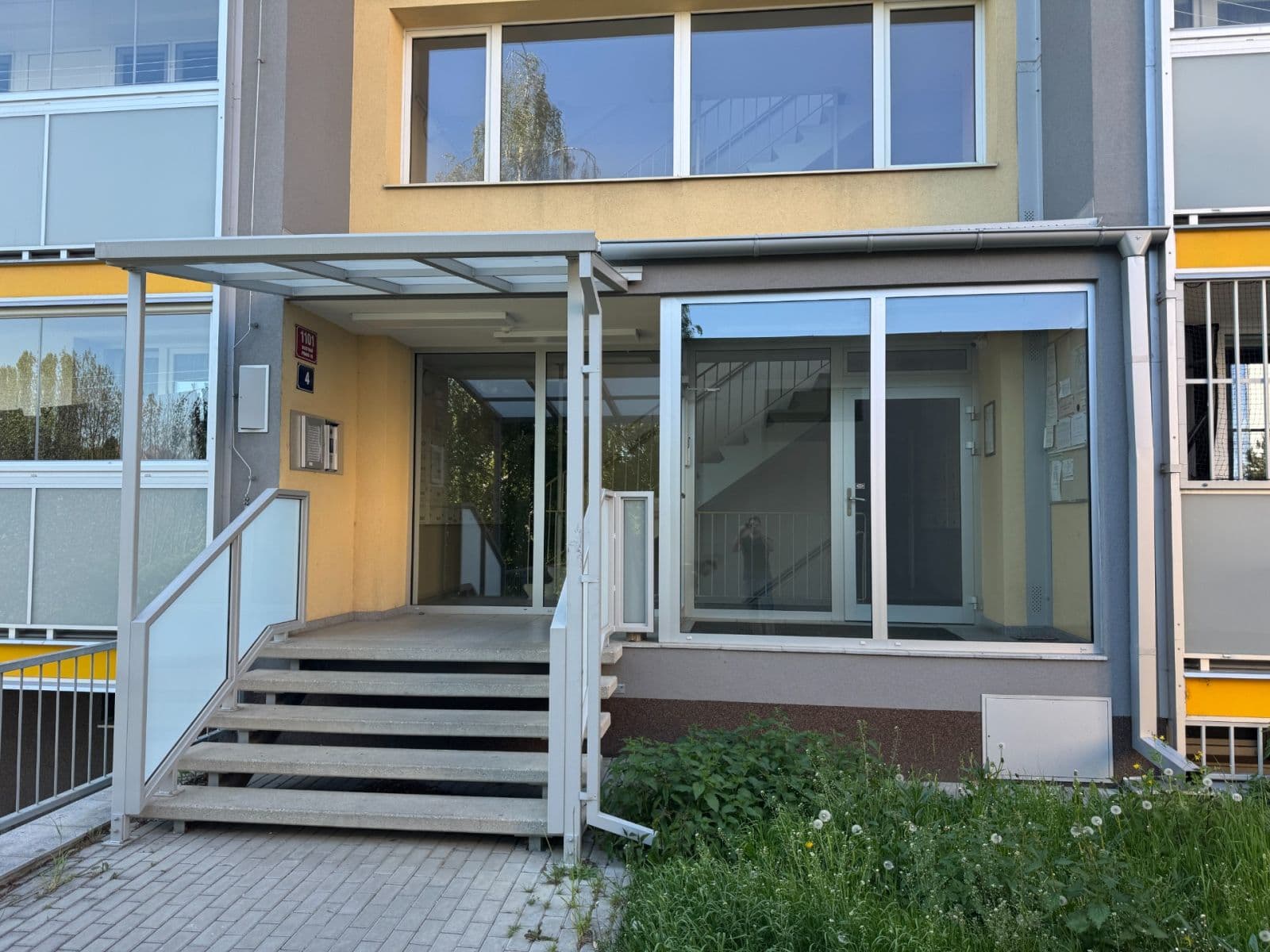 Prodej bytu 2+kk 47 m², Kozmíkova, Praha, Praha Prodej bytu 2+kk 47 m², Kozmíkova, Praha, Praha