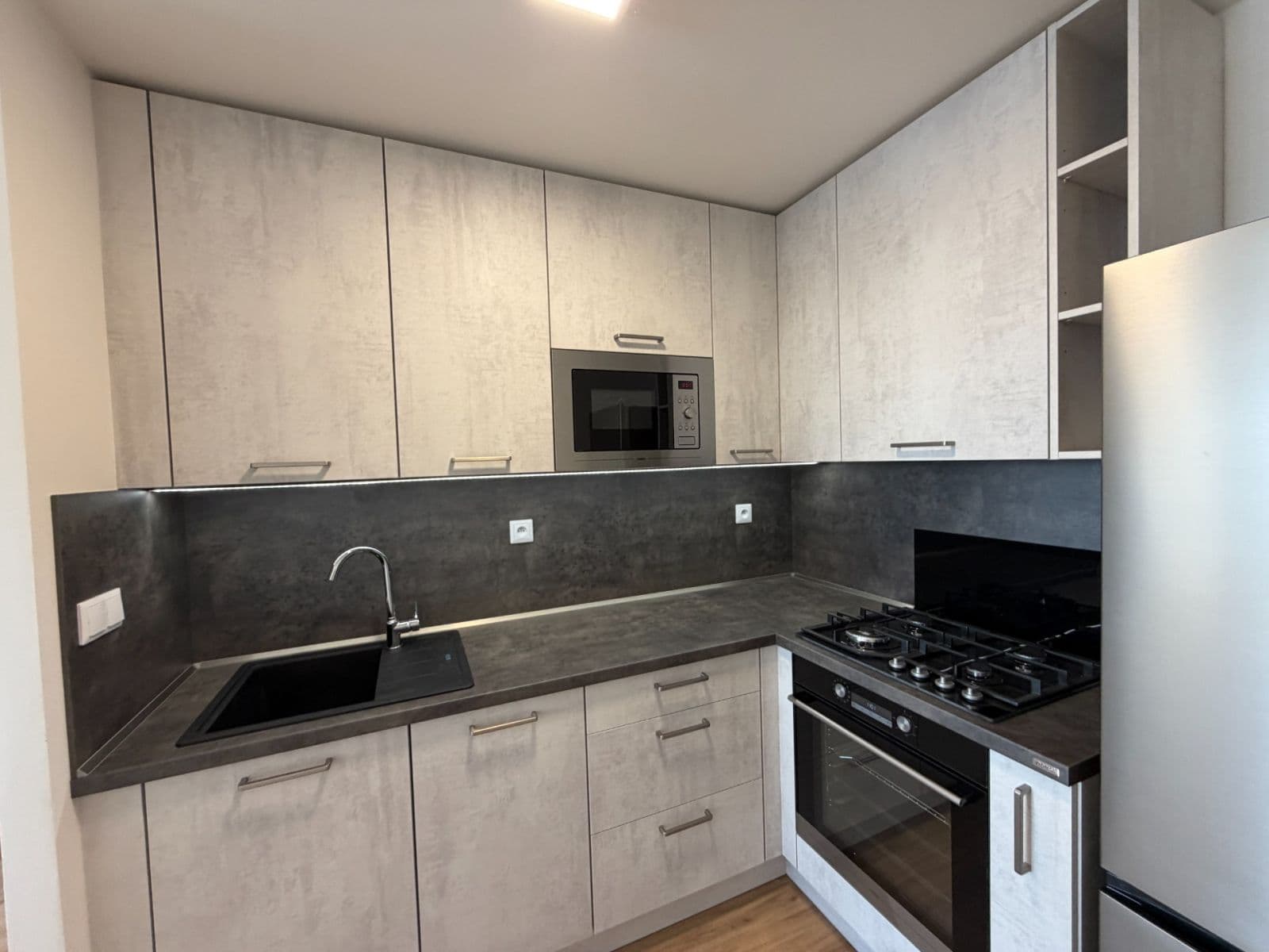 Pronájem bytu 2+kk 43 m², Mnichovická, Praha, Praha Pronájem bytu 2+kk 43 m², Mnichovická, Praha, Praha