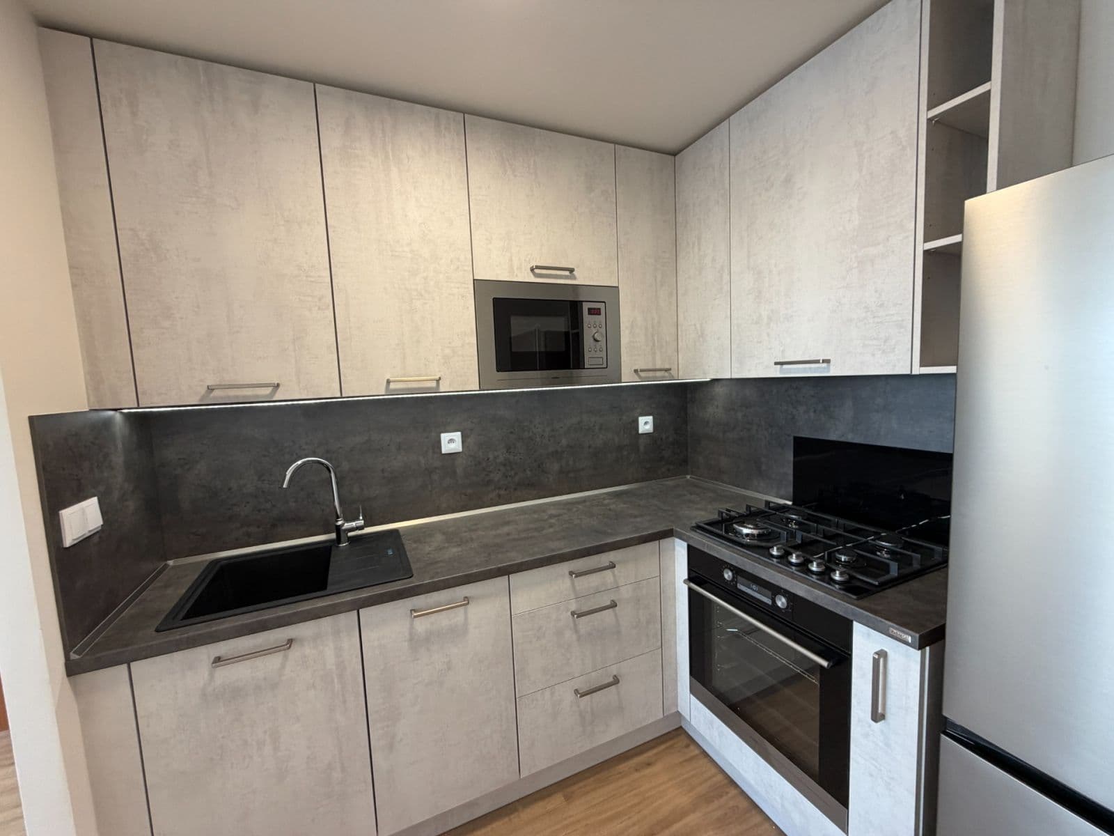Pronájem bytu 2+kk 43 m², Mnichovická, Praha, Praha Pronájem bytu 2+kk 43 m², Mnichovická, Praha, Praha