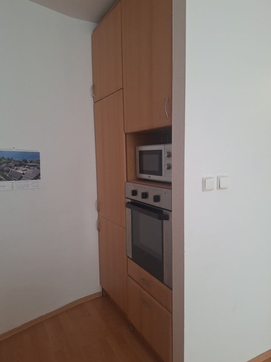 Prodej bytu 2+1 45 m², Zadunajská cesta, Petržalka, Bratislavský kraj Prodej bytu 2+1 45 m², Zadunajská cesta, Petržalka, Bratislavský kraj