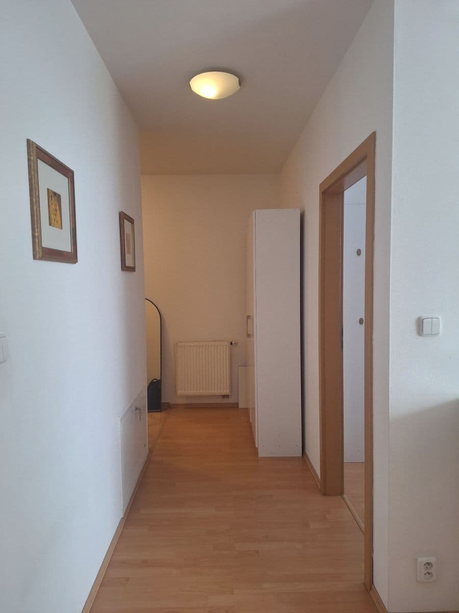 Prodej bytu 2+1 45 m², Zadunajská cesta, Petržalka, Bratislavský kraj Prodej bytu 2+1 45 m², Zadunajská cesta, Petržalka, Bratislavský kraj