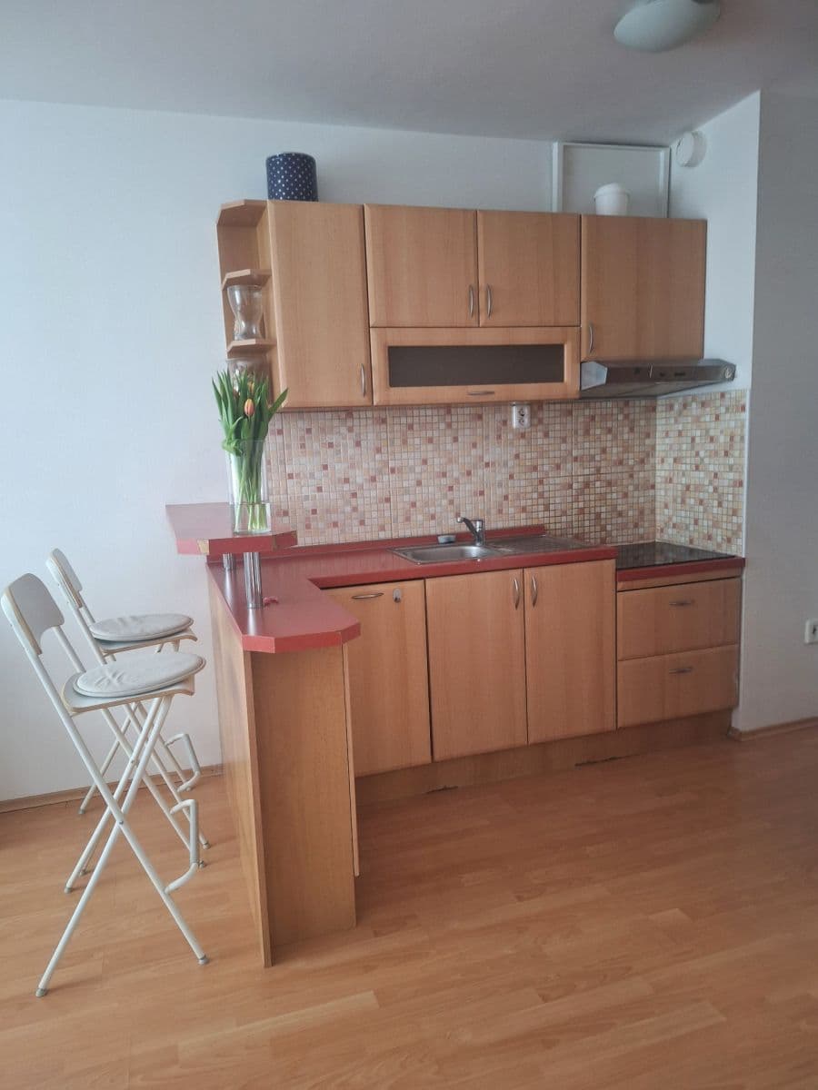 Prodej bytu 2+1 45 m², Zadunajská cesta, Petržalka, Bratislavský kraj Prodej bytu 2+1 45 m², Zadunajská cesta, Petržalka, Bratislavský kraj