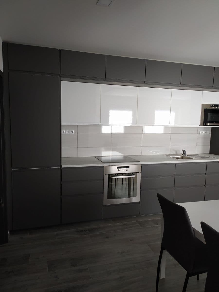 Pronájem bytu 2+kk 42 m², Čisovická, Mníšek pod Brdy, Středočeský kraj Pronájem bytu 2+kk 42 m², Čisovická, Mníšek pod Brdy, Středočeský kraj