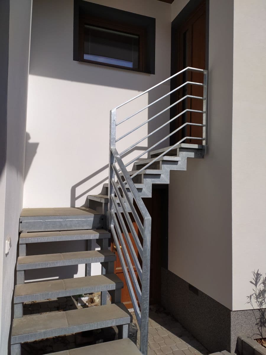 Pronájem bytu 2+kk 42 m², Čisovická, Mníšek pod Brdy, Středočeský kraj Pronájem bytu 2+kk 42 m², Čisovická, Mníšek pod Brdy, Středočeský kraj