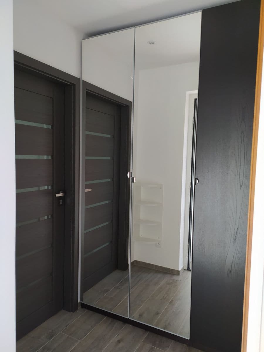 Pronájem bytu 2+kk 42 m², Čisovická, Mníšek pod Brdy, Středočeský kraj Pronájem bytu 2+kk 42 m², Čisovická, Mníšek pod Brdy, Středočeský kraj