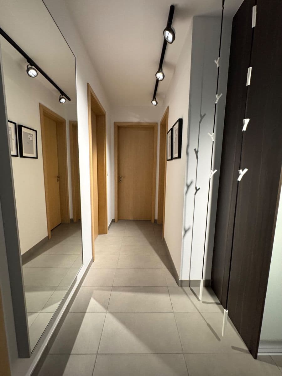 Pronájem bytu 4+kk 92 m², U Dívčích hradů, Praha, Praha Pronájem bytu 4+kk 92 m², U Dívčích hradů, Praha, Praha