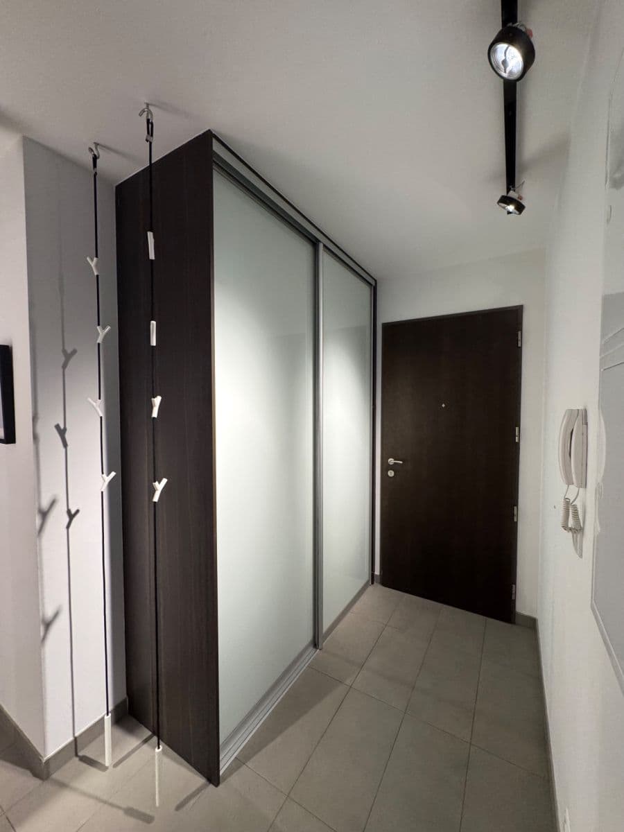 Pronájem bytu 4+kk 92 m², U Dívčích hradů, Praha, Praha Pronájem bytu 4+kk 92 m², U Dívčích hradů, Praha, Praha