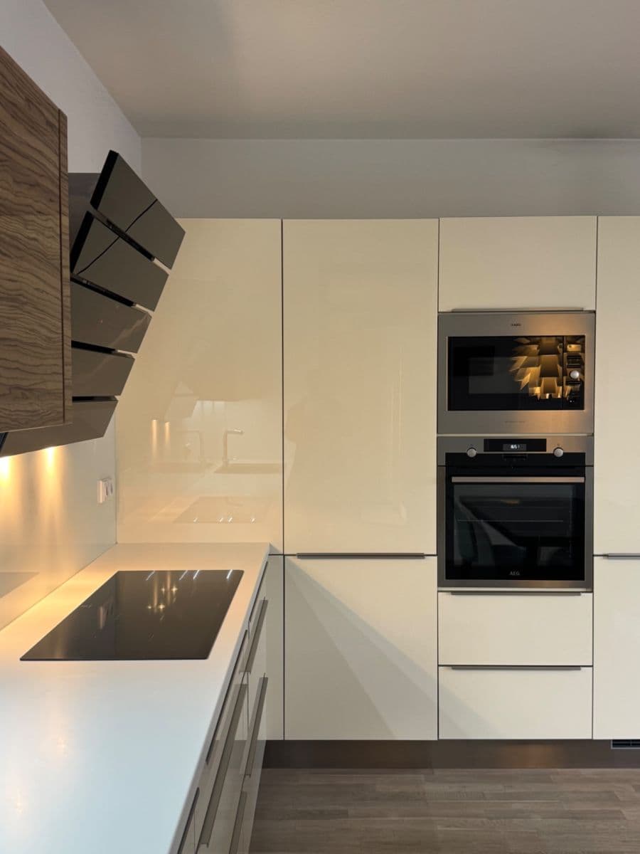 Pronájem bytu 4+kk 92 m², U Dívčích hradů, Praha, Praha Pronájem bytu 4+kk 92 m², U Dívčích hradů, Praha, Praha