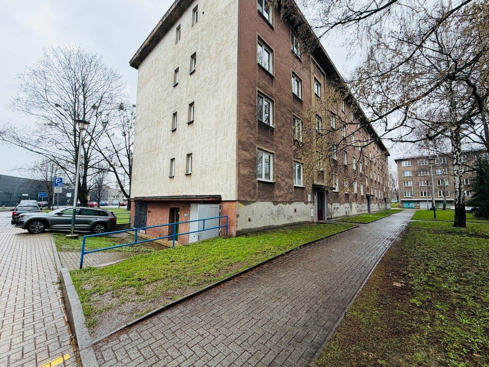 Pronájem nebytového prostoru 22 m², náměstí Jiřího Myrona, Ostrava, Moravskoslezský kraj Pronájem nebytového prostoru 22 m², náměstí Jiřího Myrona, Ostrava, Moravskoslezský kraj