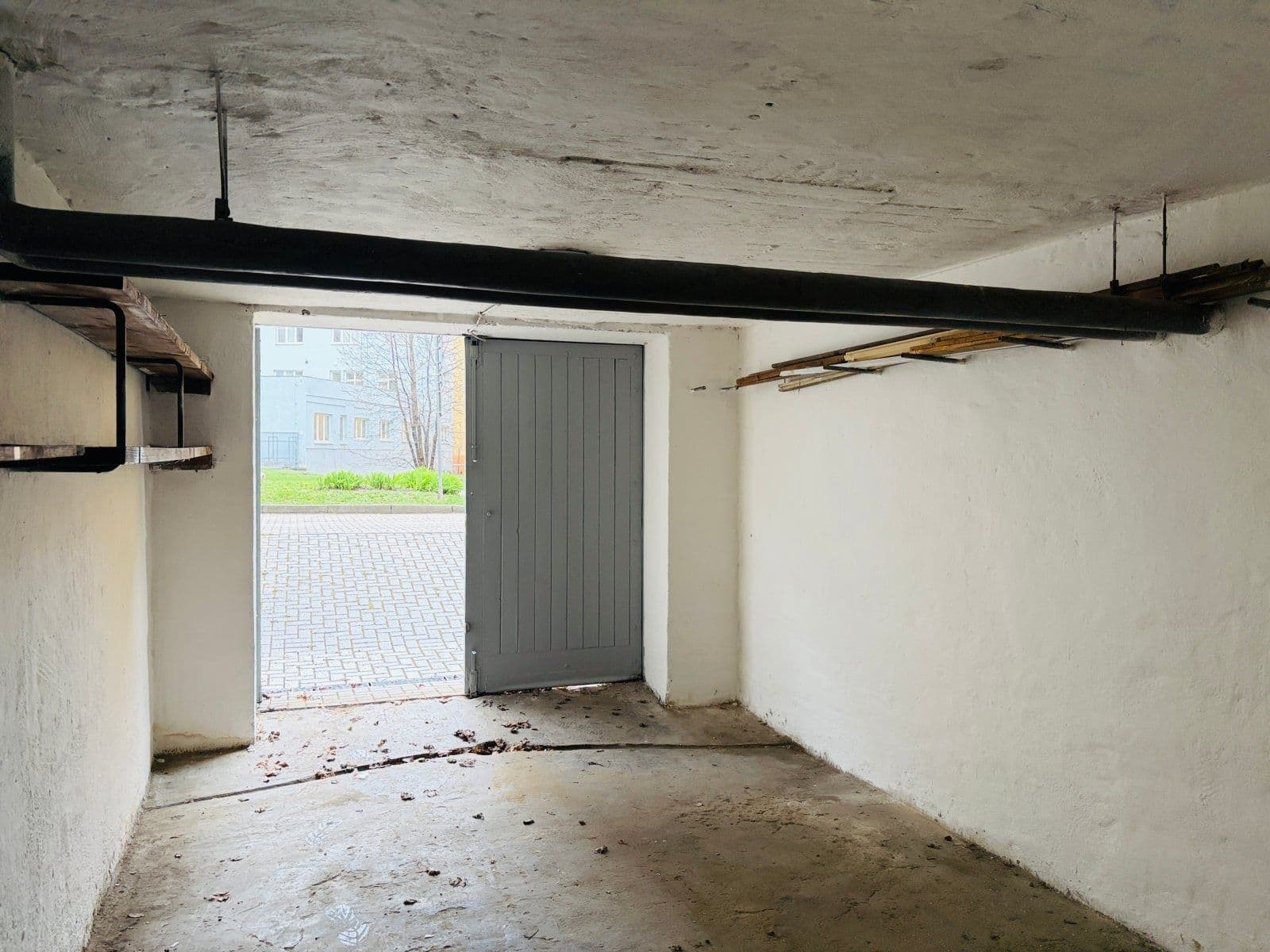 Pronájem garáže 22 m², náměstí Jiřího Myrona, Ostrava, Moravskoslezský kraj Pronájem garáže 22 m², náměstí Jiřího Myrona, Ostrava, Moravskoslezský kraj