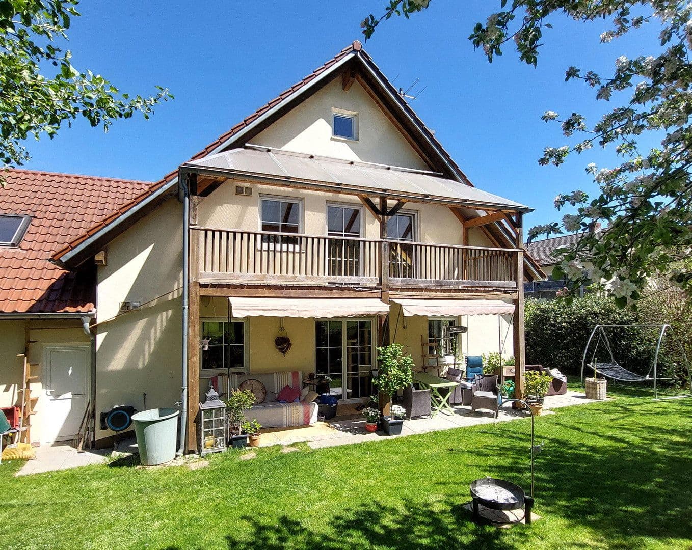 Pronájem bytu 4+1 150 m², Schweitenkirchen, Bavorsko Pronájem bytu 4+1 150 m², Schweitenkirchen, Bavorsko