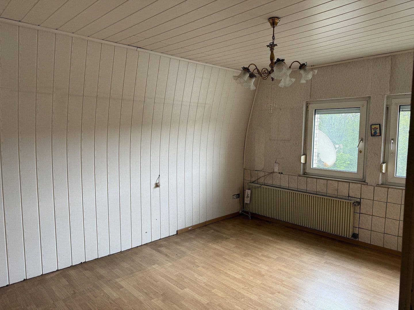 Prodej domu 151 m², pozemek 1.023 m², Kölner Straße 26, Helmenzen, Porýní-Falc Prodej domu 151 m², pozemek 1.023 m², Kölner Straße 26, Helmenzen, Porýní-Falc
