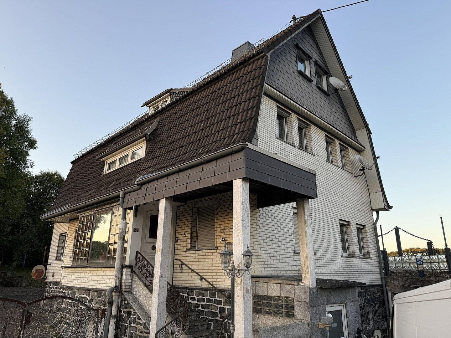 Prodej domu 151 m², pozemek 1.023 m², Kölner Straße 26, Helmenzen, Porýní-Falc Prodej domu 151 m², pozemek 1.023 m², Kölner Straße 26, Helmenzen, Porýní-Falc