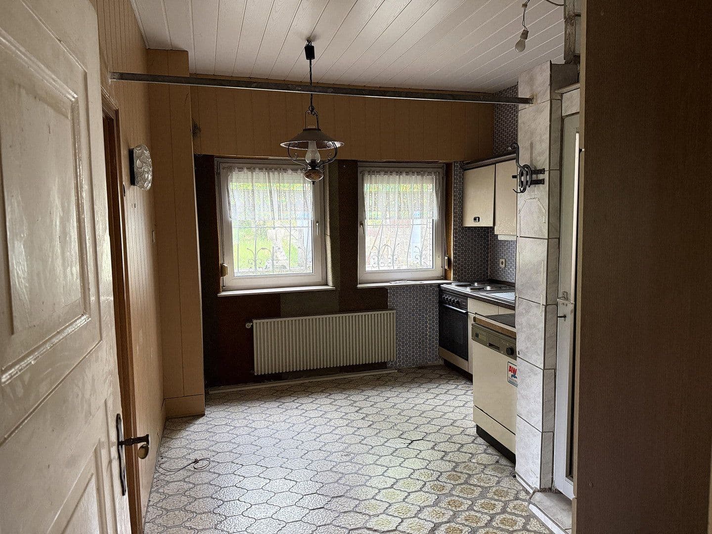 Prodej domu 151 m², pozemek 1.023 m², Kölner Straße 26, Helmenzen, Porýní-Falc Prodej domu 151 m², pozemek 1.023 m², Kölner Straße 26, Helmenzen, Porýní-Falc