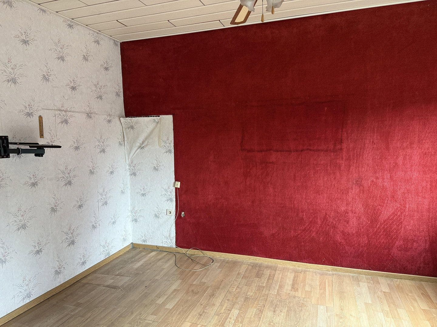 Prodej domu 151 m², pozemek 1.023 m², Kölner Straße 26, Helmenzen, Porýní-Falc Prodej domu 151 m², pozemek 1.023 m², Kölner Straße 26, Helmenzen, Porýní-Falc