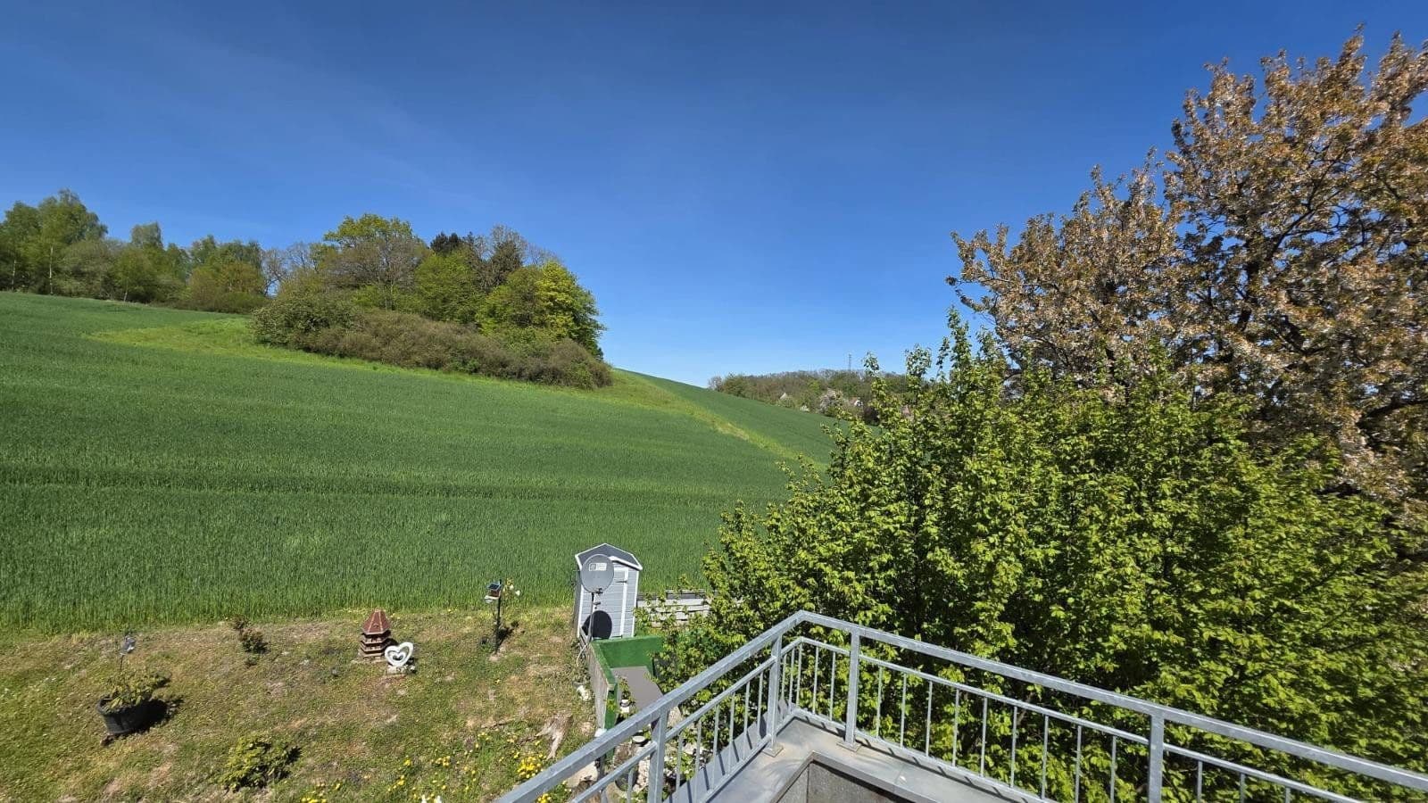 Pronájem bytu 3+1 111 m², Steinheimer Straße 219, Horn-Bad Meinberg, Severní Porýní-Vestfálsko Pronájem bytu 3+1 111 m², Steinheimer Straße 219, Horn-Bad Meinberg, Severní Porýní-Vestfálsko