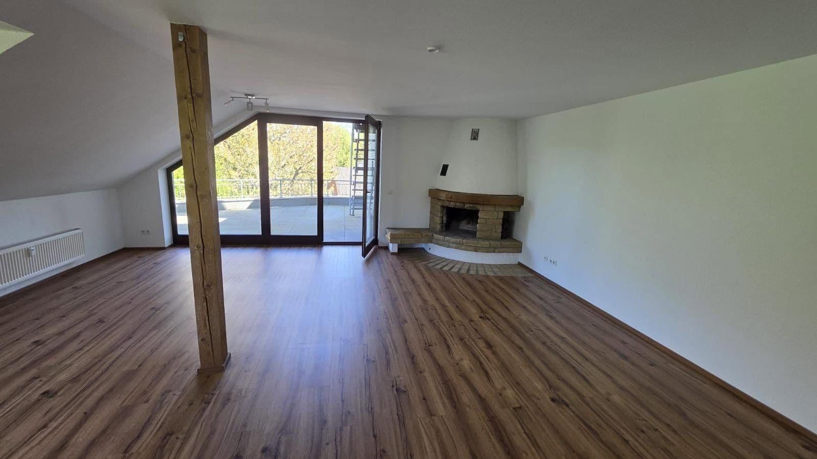Pronájem bytu 3+1 111 m², Steinheimer Straße 219, Horn-Bad Meinberg, Severní Porýní-Vestfálsko Pronájem bytu 3+1 111 m², Steinheimer Straße 219, Horn-Bad Meinberg, Severní Porýní-Vestfálsko