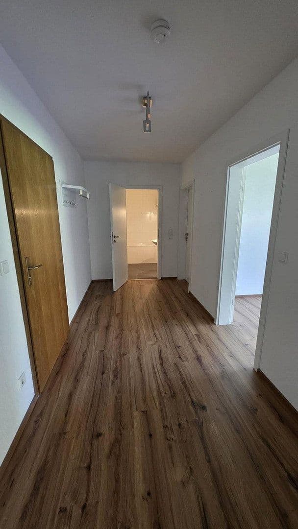 Pronájem bytu 3+1 111 m², Steinheimer Straße 219, Horn-Bad Meinberg, Severní Porýní-Vestfálsko Pronájem bytu 3+1 111 m², Steinheimer Straße 219, Horn-Bad Meinberg, Severní Porýní-Vestfálsko