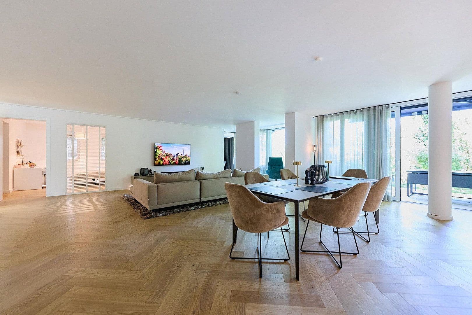 Pronájem bytu 5+1 219 m², Lakronstrasse, Düsseldorf, Severní Porýní-Vestfálsko Pronájem bytu 5+1 219 m², Lakronstrasse, Düsseldorf, Severní Porýní-Vestfálsko
