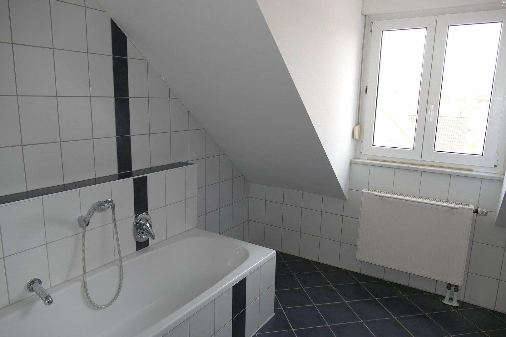 Pronájem bytu 4+1 116 m², Marienstraße 11, Hirschaid, Bavorsko Pronájem bytu 4+1 116 m², Marienstraße 11, Hirschaid, Bavorsko