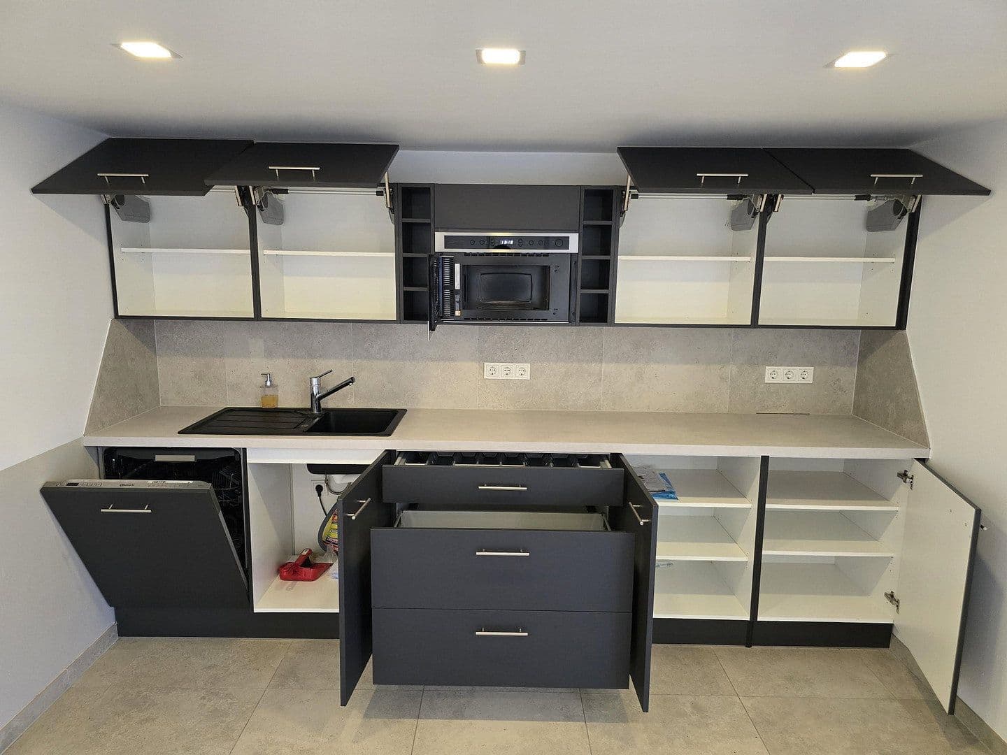 Pronájem kanceláře 94 m², Wilhelmstraße 32, Dallgow-Döberitz, Braniborsko Pronájem kanceláře 94 m², Wilhelmstraße 32, Dallgow-Döberitz, Braniborsko