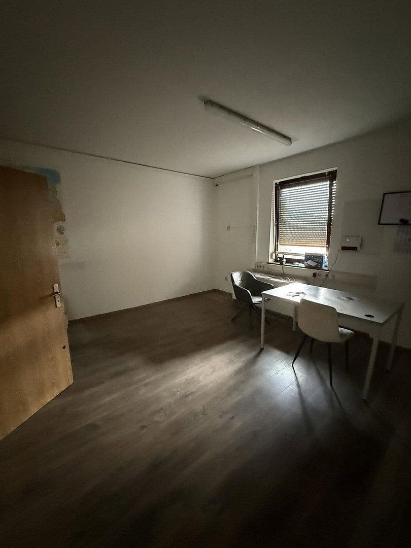 Pronájem nebytového prostoru 1.215 m², Klingenberg am Main, Bavorsko Pronájem nebytového prostoru 1.215 m², Klingenberg am Main, Bavorsko