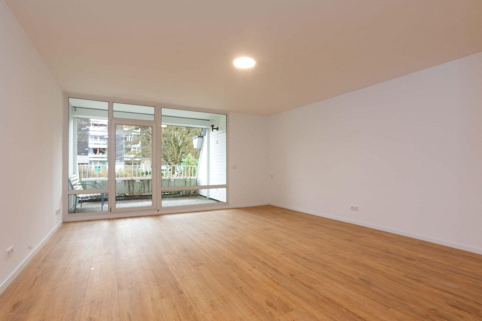 Prodej bytu 1+1 47 m², Zur alten Fähre 31, Siegburg, Severní Porýní-Vestfálsko Prodej bytu 1+1 47 m², Zur alten Fähre 31, Siegburg, Severní Porýní-Vestfálsko