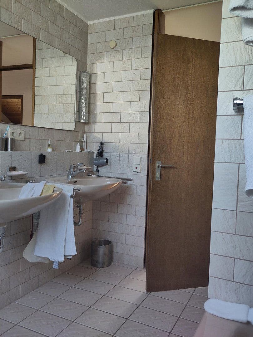 Prodej domu 230 m², pozemek 459 m², Ostfildern, Bádensko-Württembersko Prodej domu 230 m², pozemek 459 m², Ostfildern, Bádensko-Württembersko