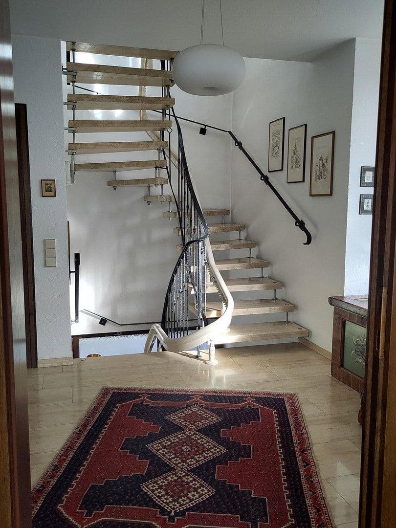 Prodej domu 230 m², pozemek 459 m², Ostfildern, Bádensko-Württembersko Prodej domu 230 m², pozemek 459 m², Ostfildern, Bádensko-Württembersko