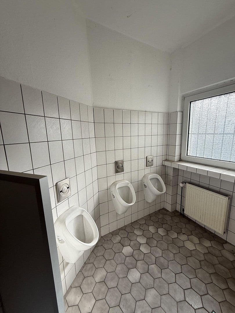 Pronájem nebytového prostoru 217 m², Nordstr. 134, Remscheid, Severní Porýní-Vestfálsko Pronájem nebytového prostoru 217 m², Nordstr. 134, Remscheid, Severní Porýní-Vestfálsko