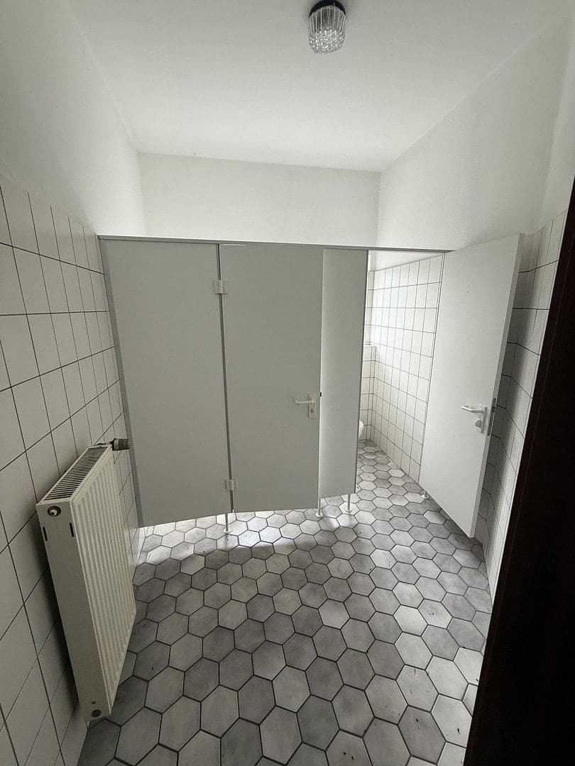 Pronájem nebytového prostoru 217 m², Nordstr. 134, Remscheid, Severní Porýní-Vestfálsko Pronájem nebytového prostoru 217 m², Nordstr. 134, Remscheid, Severní Porýní-Vestfálsko