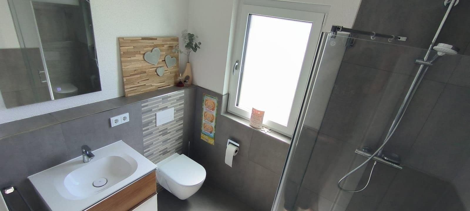 Prodej domu 156 m², pozemek 543 m², Sandbühl 22, Bingen, Bádensko-Württembersko Prodej domu 156 m², pozemek 543 m², Sandbühl 22, Bingen, Bádensko-Württembersko