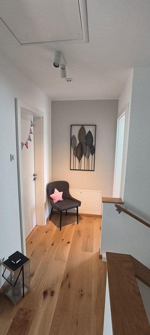 Prodej domu 156 m², pozemek 543 m², Sandbühl 22, Bingen, Bádensko-Württembersko Prodej domu 156 m², pozemek 543 m², Sandbühl 22, Bingen, Bádensko-Württembersko