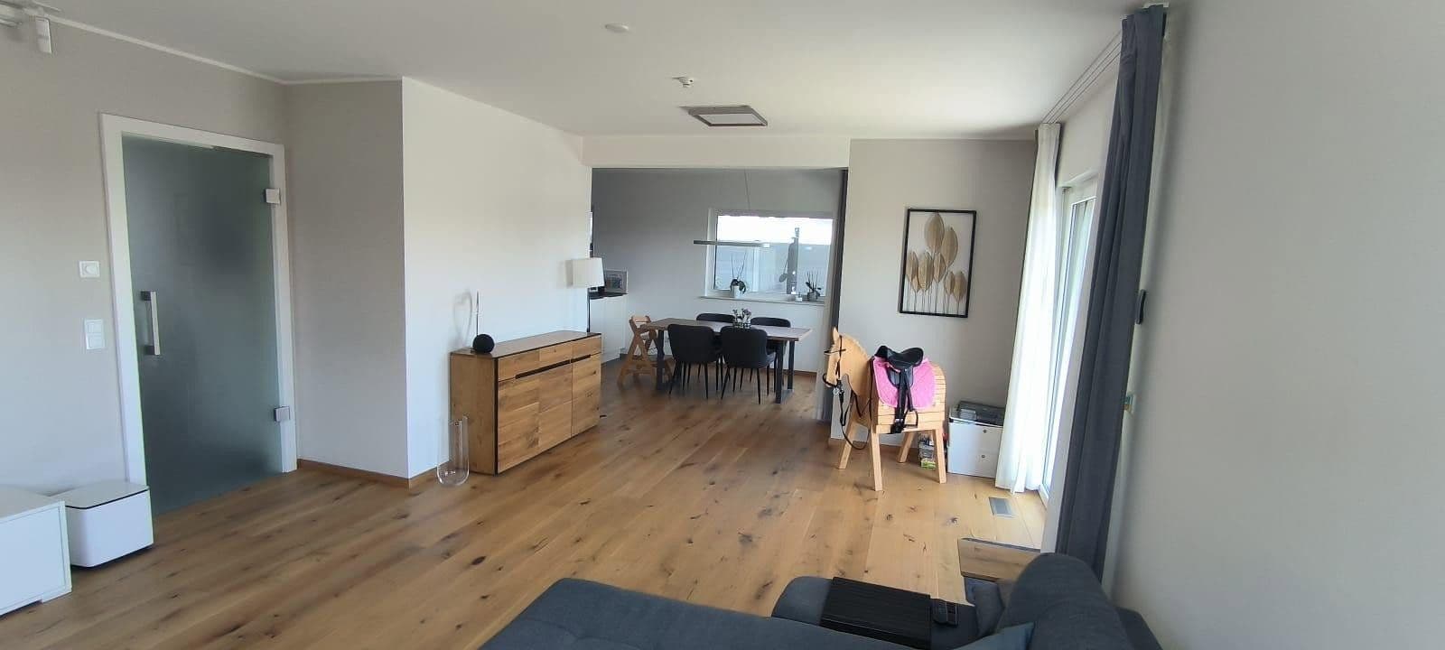 Prodej domu 156 m², pozemek 543 m², Sandbühl 22, Bingen, Bádensko-Württembersko Prodej domu 156 m², pozemek 543 m², Sandbühl 22, Bingen, Bádensko-Württembersko