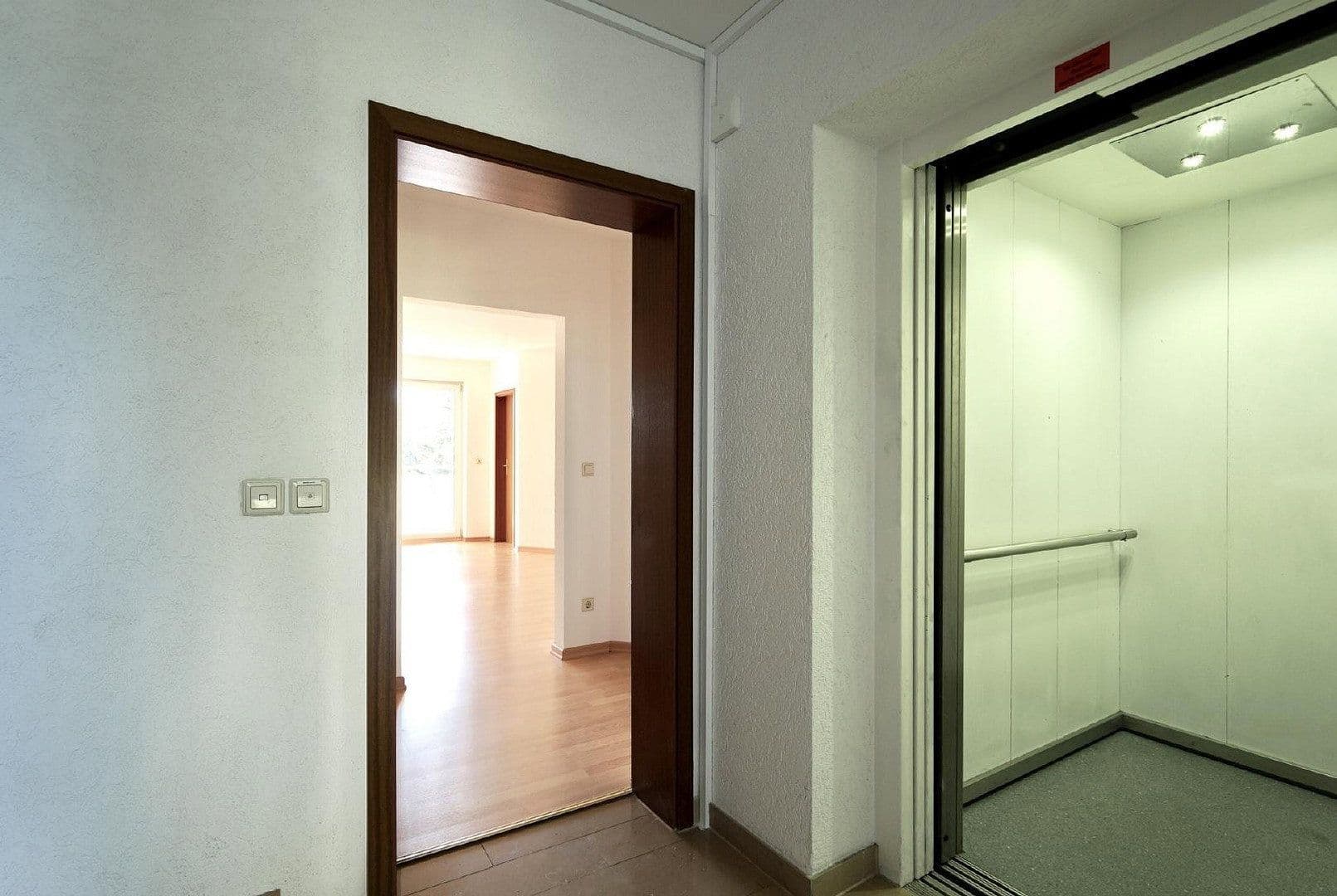 Pronájem bytu 2+1 58 m², Goethestraße 23, Radeberg, Sasko Pronájem bytu 2+1 58 m², Goethestraße 23, Radeberg, Sasko