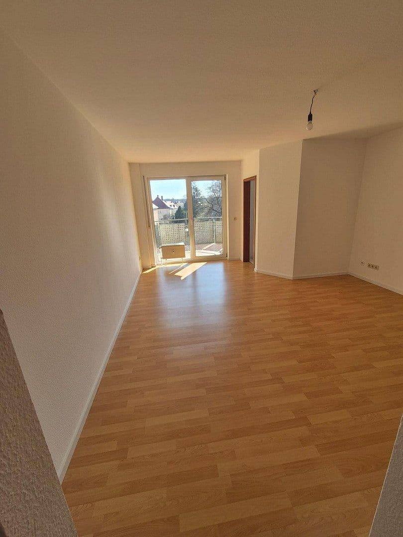 Pronájem bytu 2+1 58 m², Goethestraße 23, Radeberg, Sasko Pronájem bytu 2+1 58 m², Goethestraße 23, Radeberg, Sasko