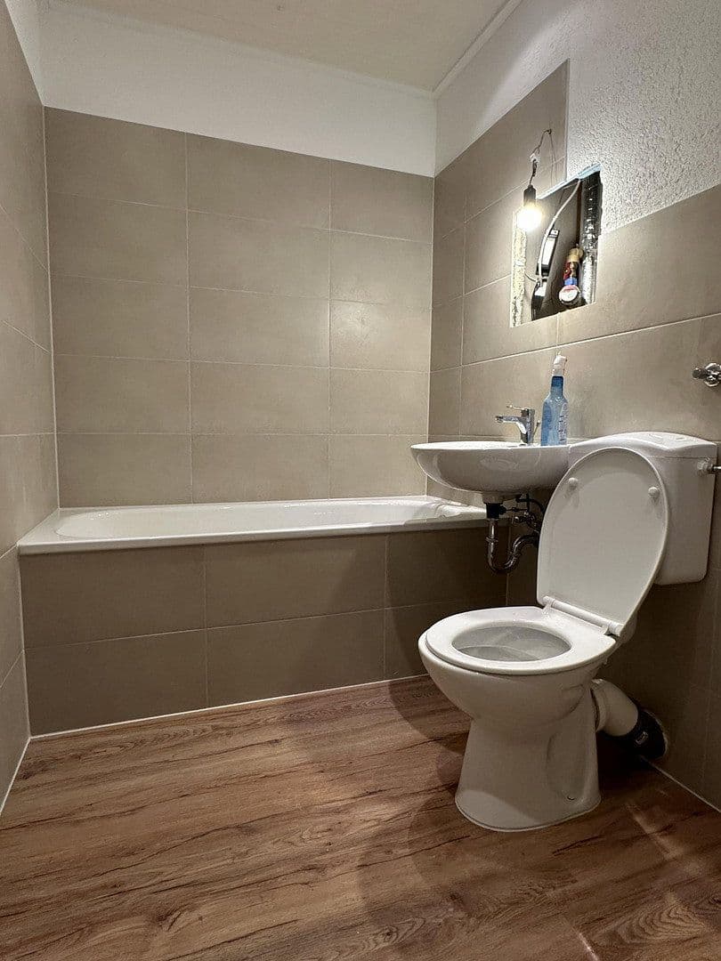 Pronájem bytu 3+1 66 m², Otto-Worms-Straße 15, Gera, Durynsko Pronájem bytu 3+1 66 m², Otto-Worms-Straße 15, Gera, Durynsko